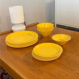 13pcs Vintage Canary Yellow G.P.L Melmac 304 Plates and Bowls Kitchenware Set